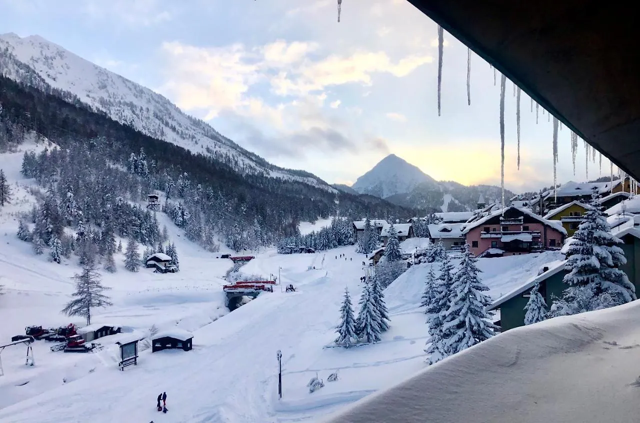 Hotel Piccolo Chalet Claviere 3*,